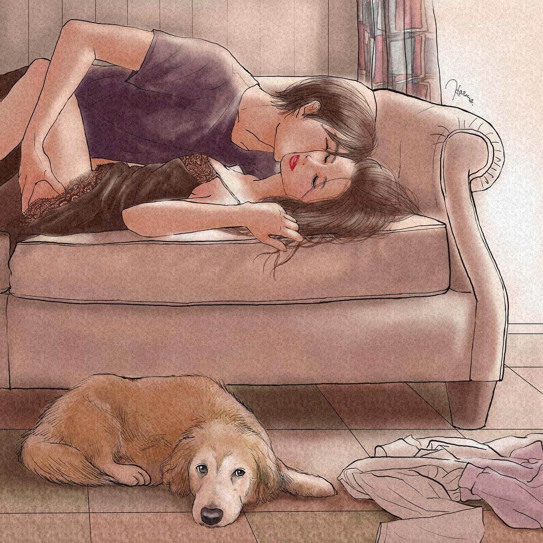 Девушка с собакой на диване