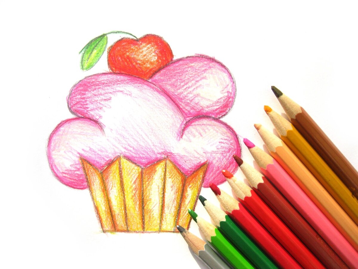 Сладости цветными карандашами