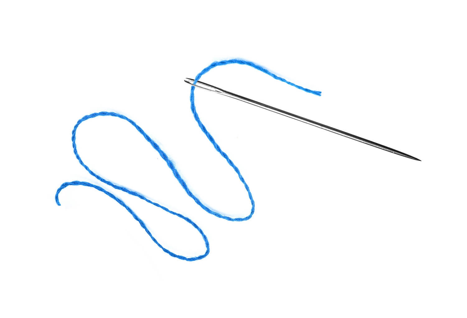 Две иглы перевязанные крестом синей ниткой