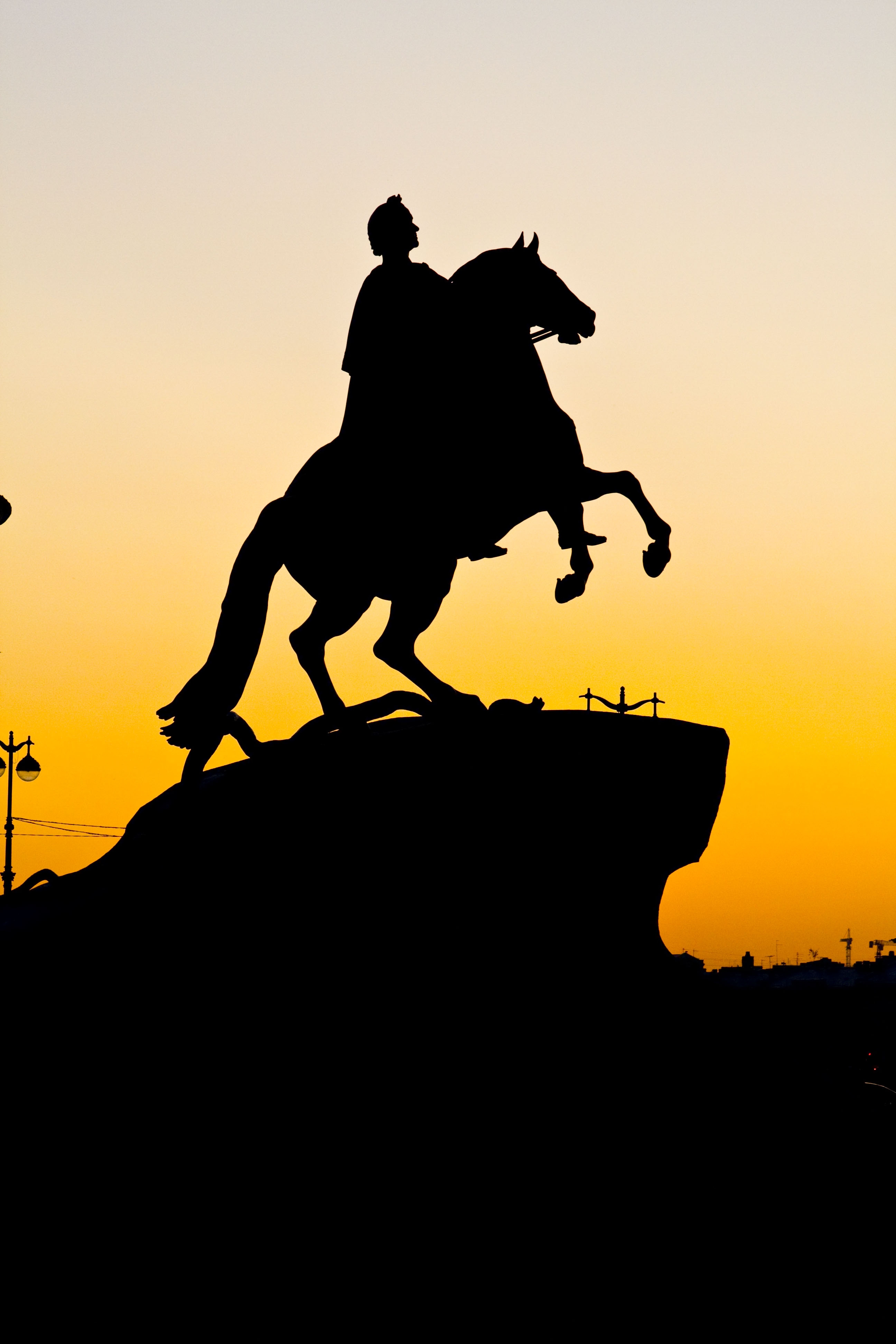 Петр 1 в Таганроге памятник на коне