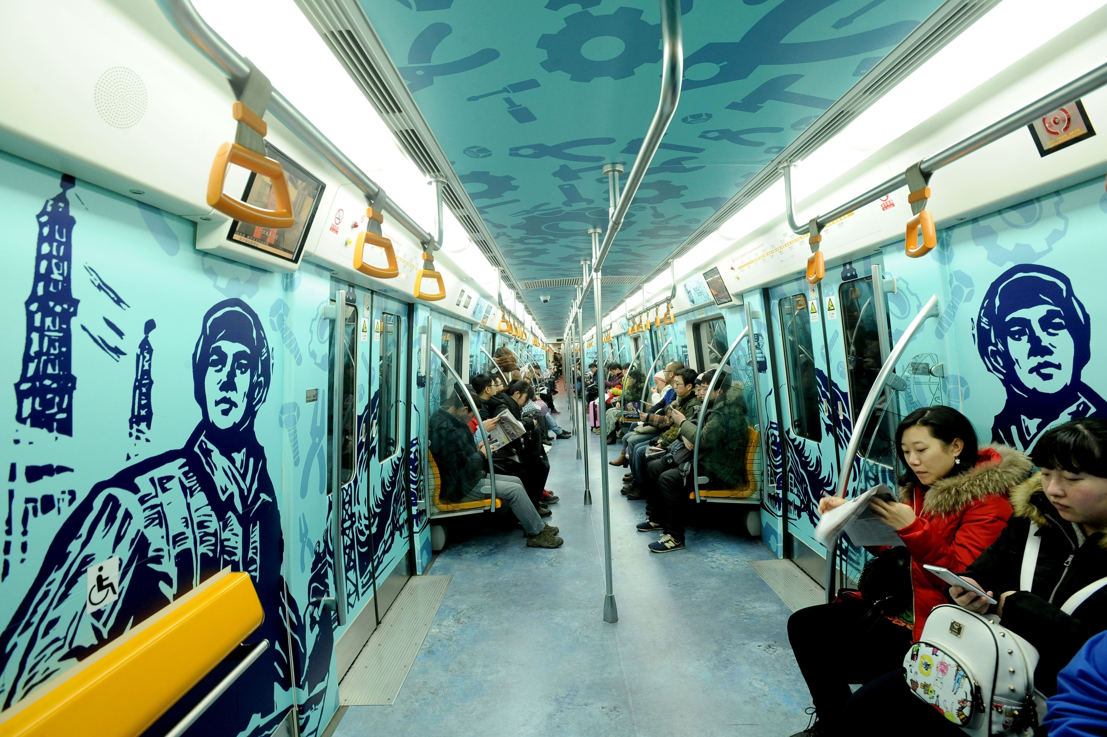 Граффити на вагонах метро Москва