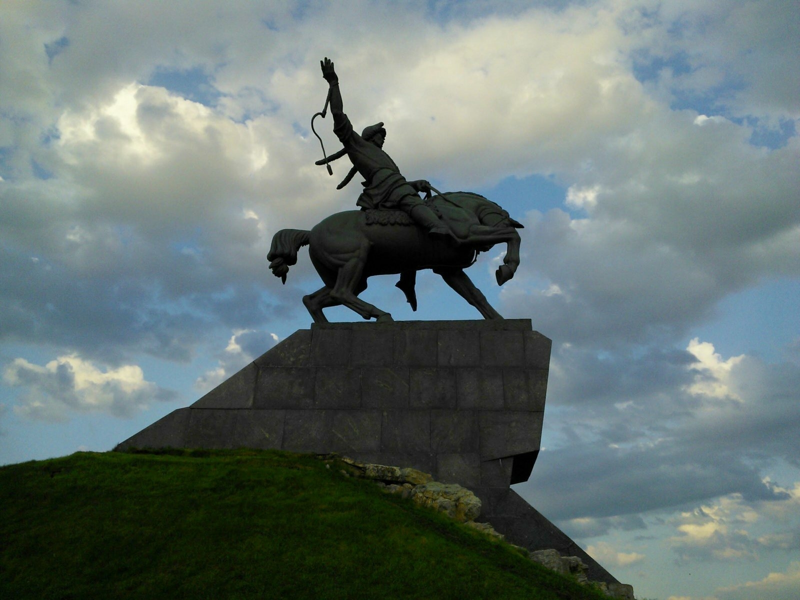 Тавасиев памятник Салавату Юлаеву
